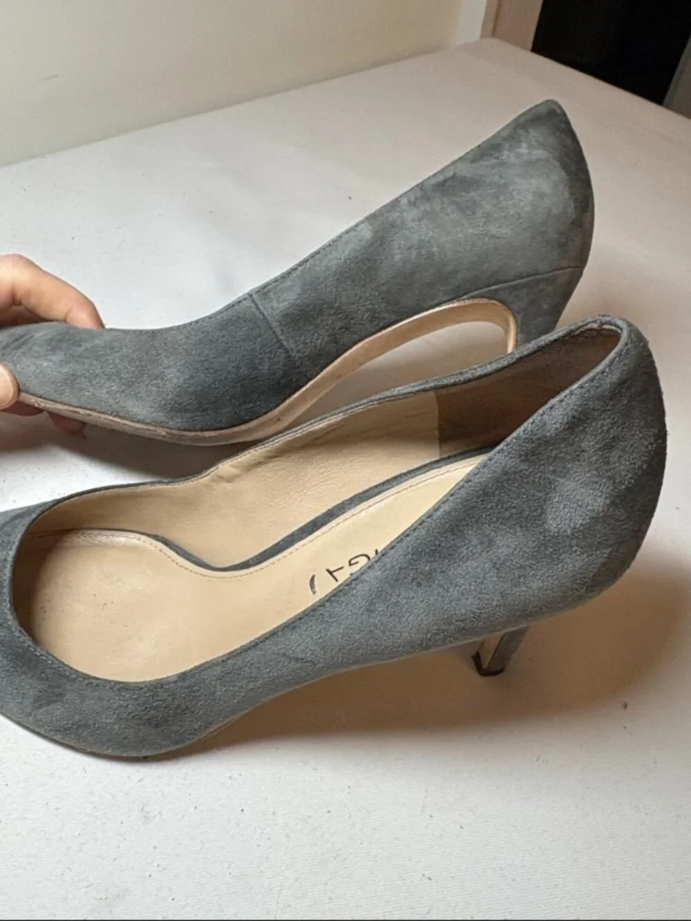 Via Spiga Gray Suede Pointed-Toe Stiletto Pumps size 7